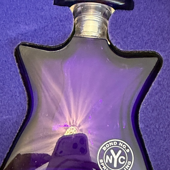 Bond No. 9 New York Purple Perfume - Picture 3 of 4